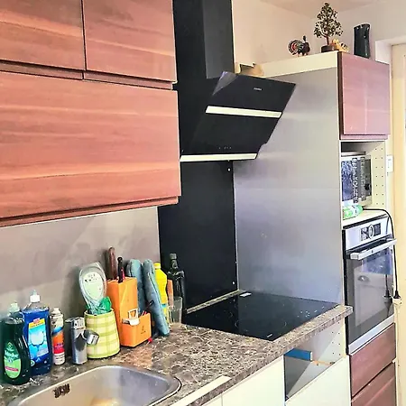 Meublee Dans Maison De Gamme Avec Jardin Proche Metro Guest house Chatillon (Hauts-de-Seine)